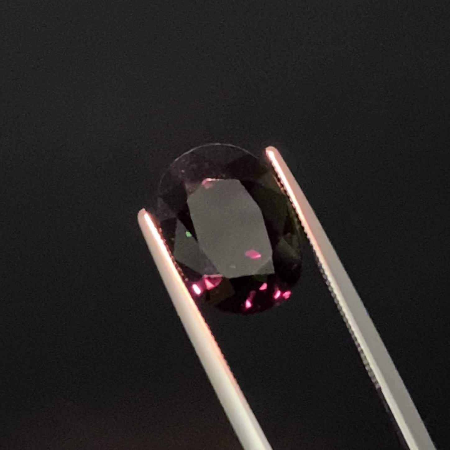 388 カラーチェンジ クロムトルマリン 結晶 原石 388 カラーチェンジ