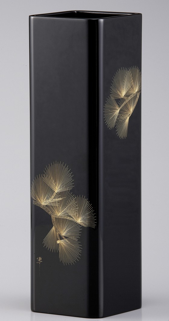 花器・松風沈金 77,000円（税込） | 輪島塗の塗師屋 輪島漆器大雅堂