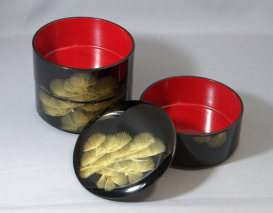 三段重箱（丸小） 松風沈金 192,500円（税込） | 輪島塗の塗師屋 輪島