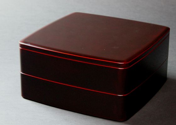 二段オードブル（胴張型・仕切り付）溜呂色 385,000円（税込