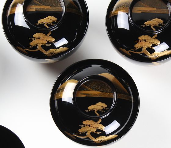 雑煮椀 州浜雅蒔絵 5客1組660,000円（税込） | 輪島塗の塗師屋 輪島