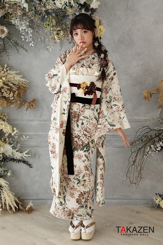 モデル振袖 押切もえ 豪華 銀通し 刺繍 金彩 紋意匠 身丈169cm 振袖