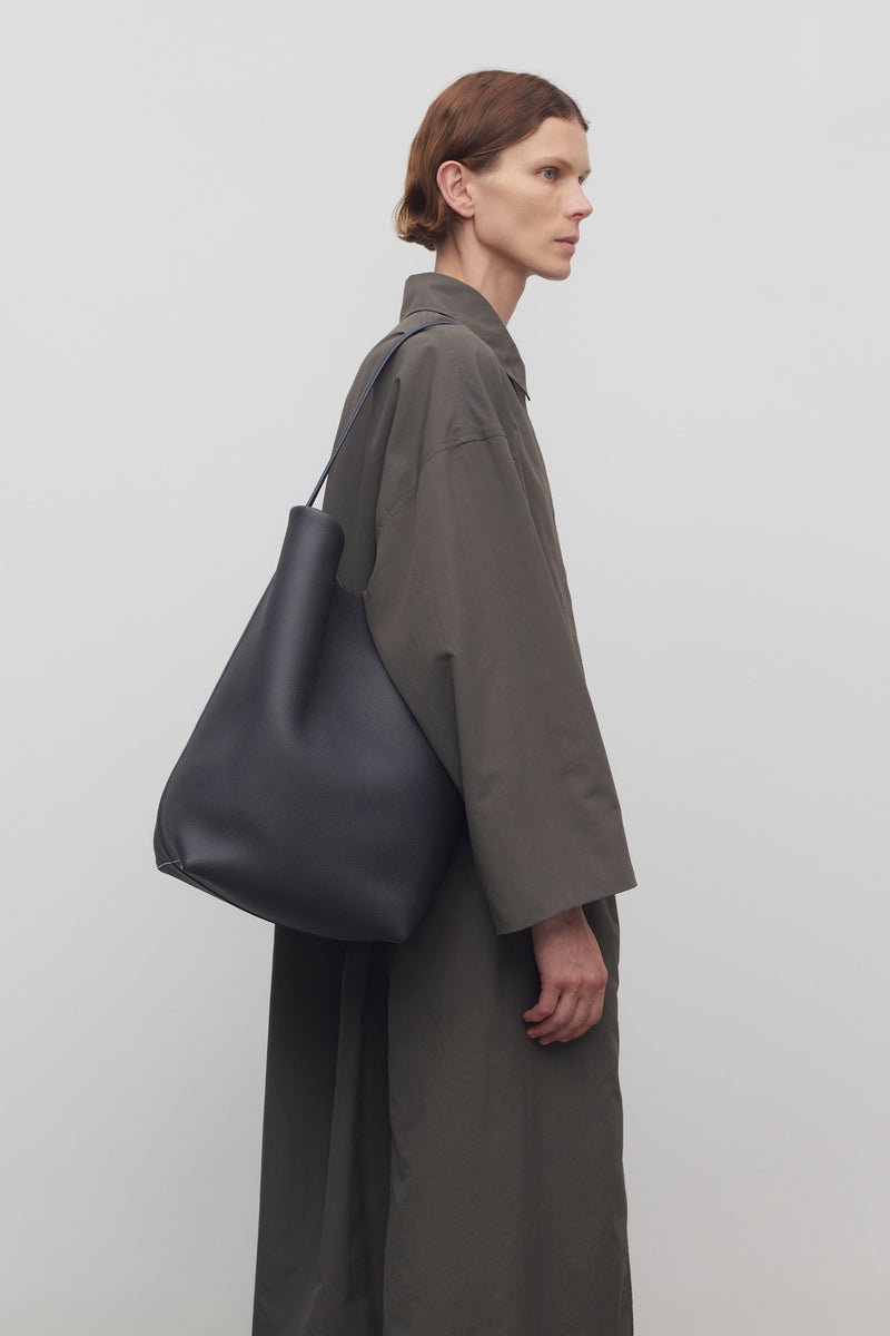 Medium N/S Park Tote Bag Black – The Row