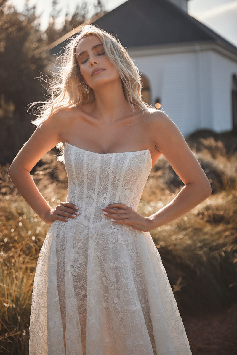 Cassiopeia by Vagabond Bridal - A-Line Wedding Dress – The White