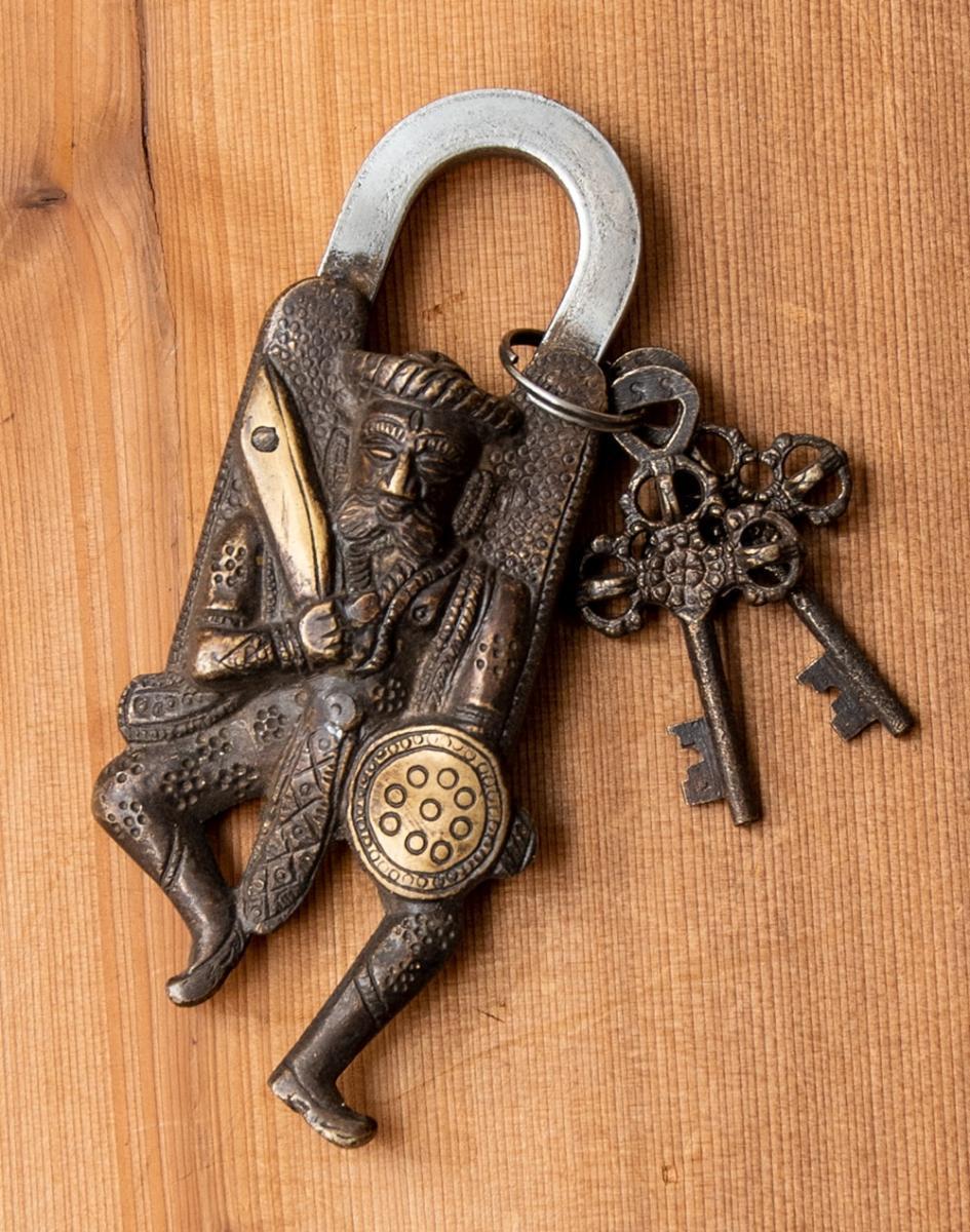 アンティーク 南京錠 カギ かぎ ク風南京錠 古代戦士 鍵 インド