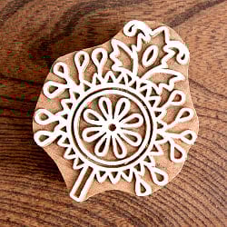 インド伝統の手彫りウッドブロックスタンプ8×6.5cm の通販 - TIRAKITA.COM