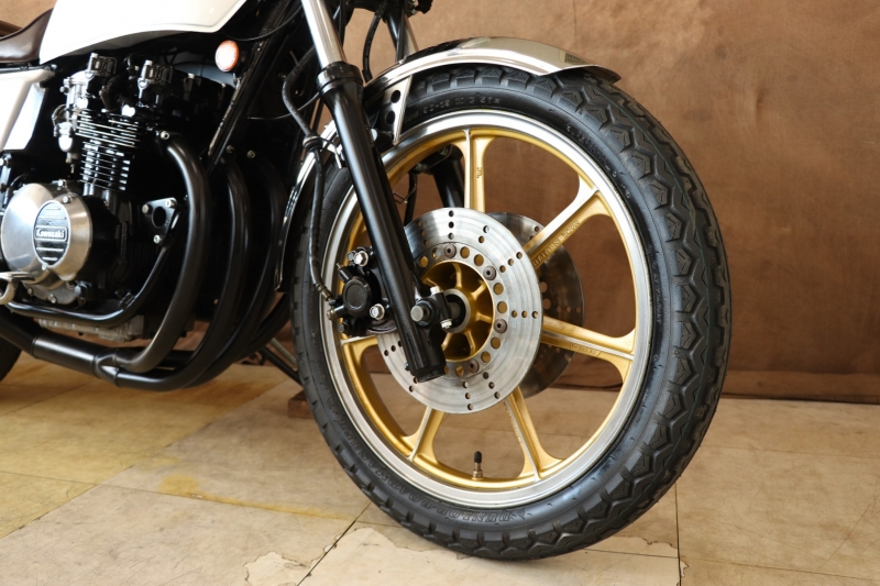 Z550(B2) パールホワイトxGOLDホイール｜SOLD OUT｜旧車・絶版バイク