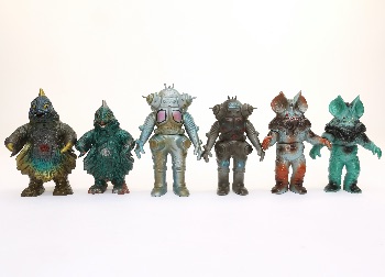 ノイズラー キングザウルス ソフビ Complete set of 1] Looking back