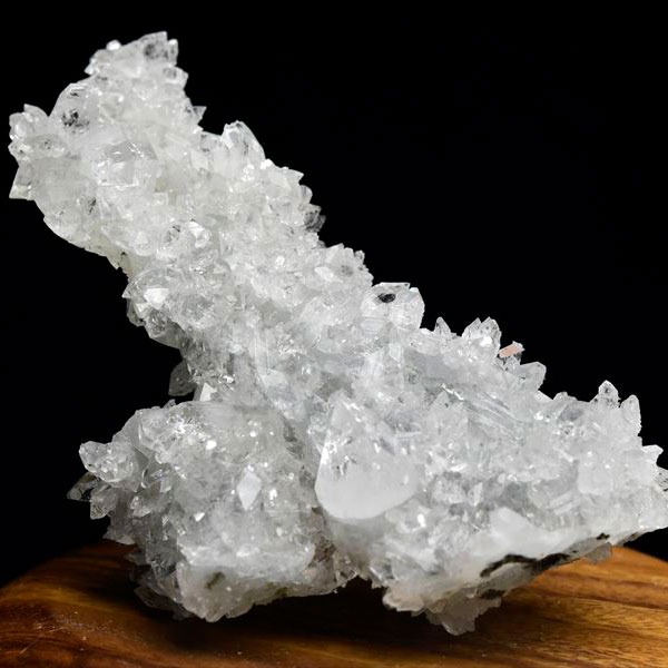 希少な逸品！国産 ピンクアポフィライト 原石 結晶 希少な逸品！国産