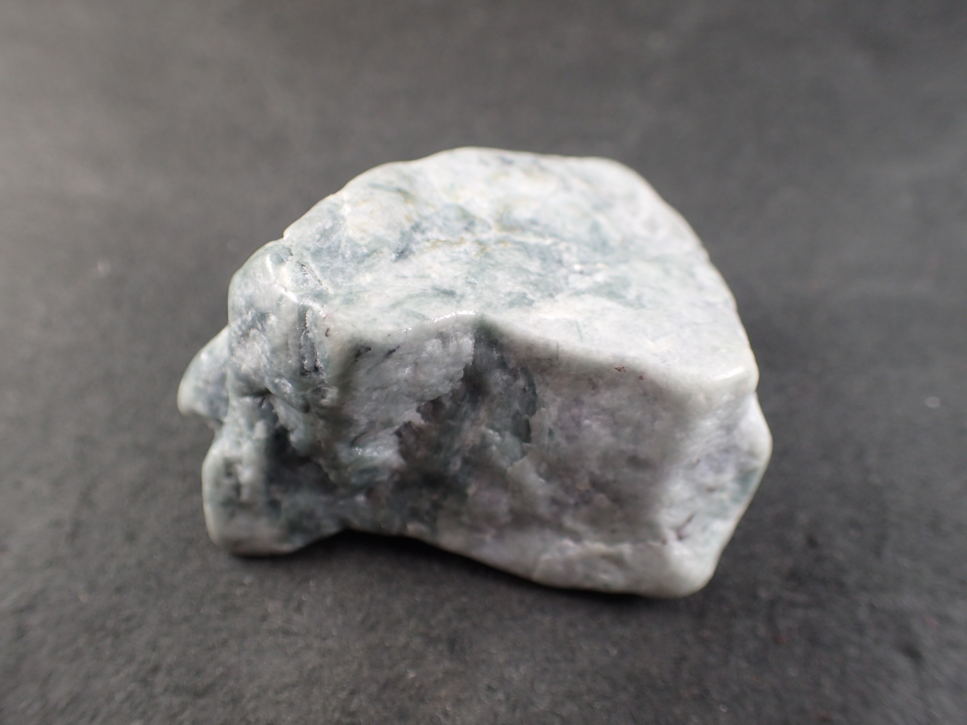 最高品質糸魚川翡翠(Jadeite from Niigata) 新潟県糸魚川市 産 ｜石の