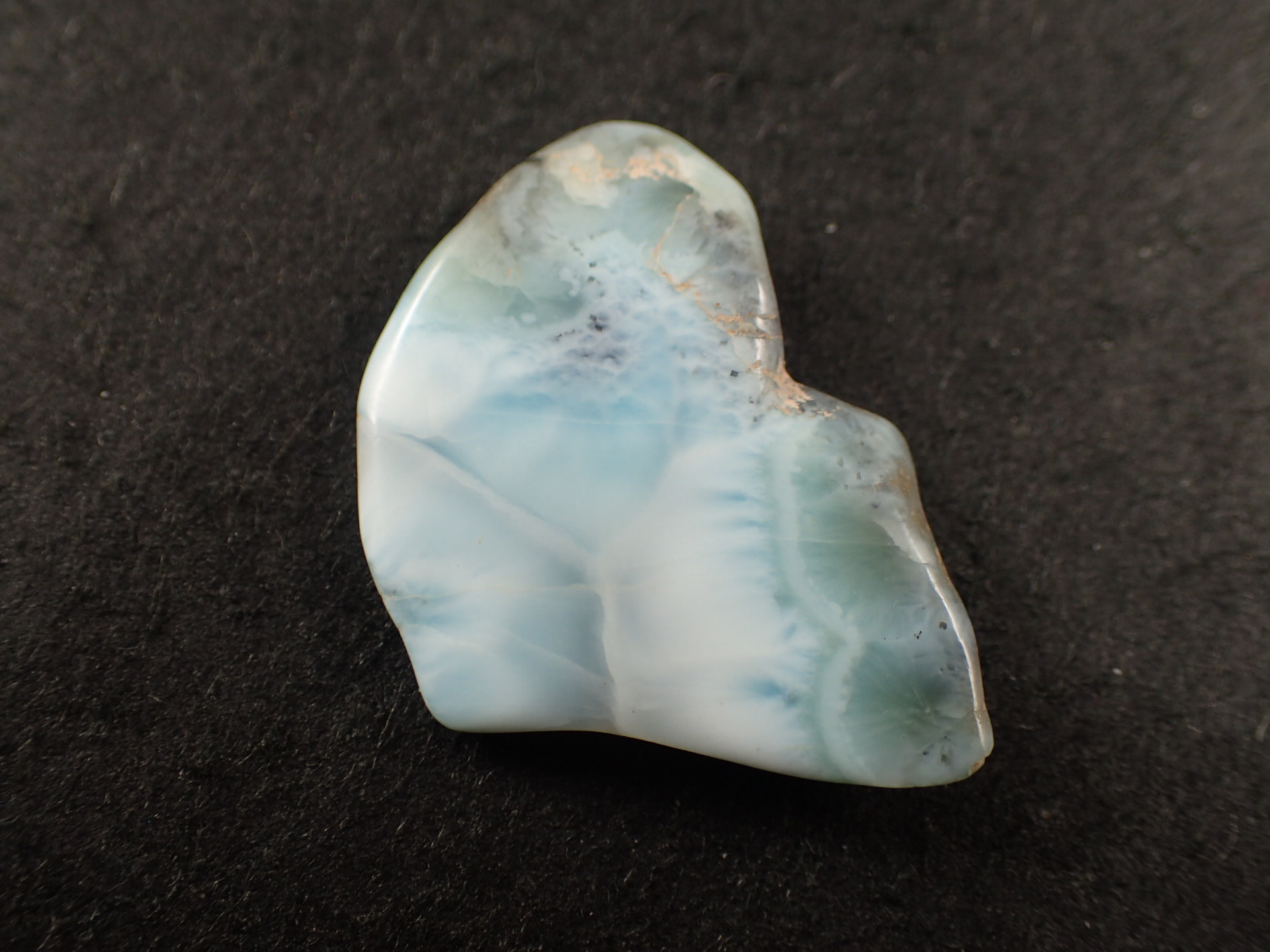 ラリマー原石 ｜石の販売専門店【vec stone club】