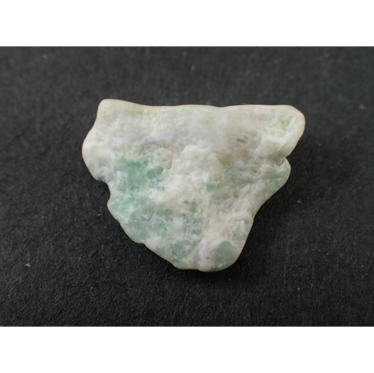 最高品質ヒスイ輝石(Jadeite) 新潟県糸魚川市青梅町 産 ｜石の販売専門