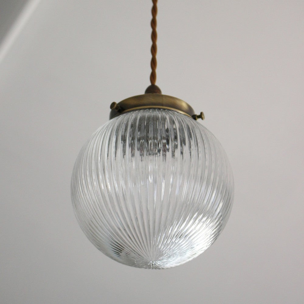 2月中旬入荷予定】ころんとかわいいボール型 ガラスシェードの