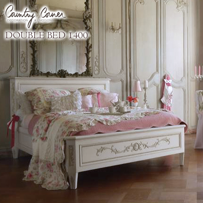 カントリーコーナー社ベッドテーブル