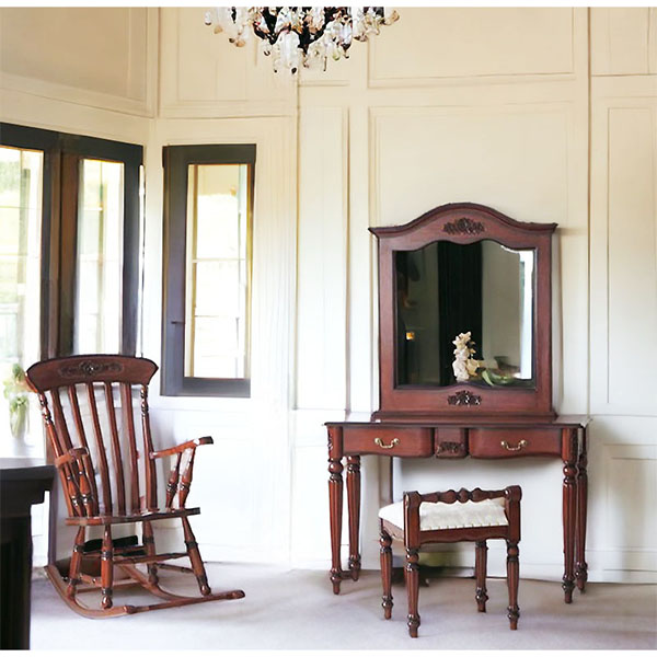 アンティーク調 木製ロッキングチェア（ブラウン）｜Y-KAGU(輸入家具屋