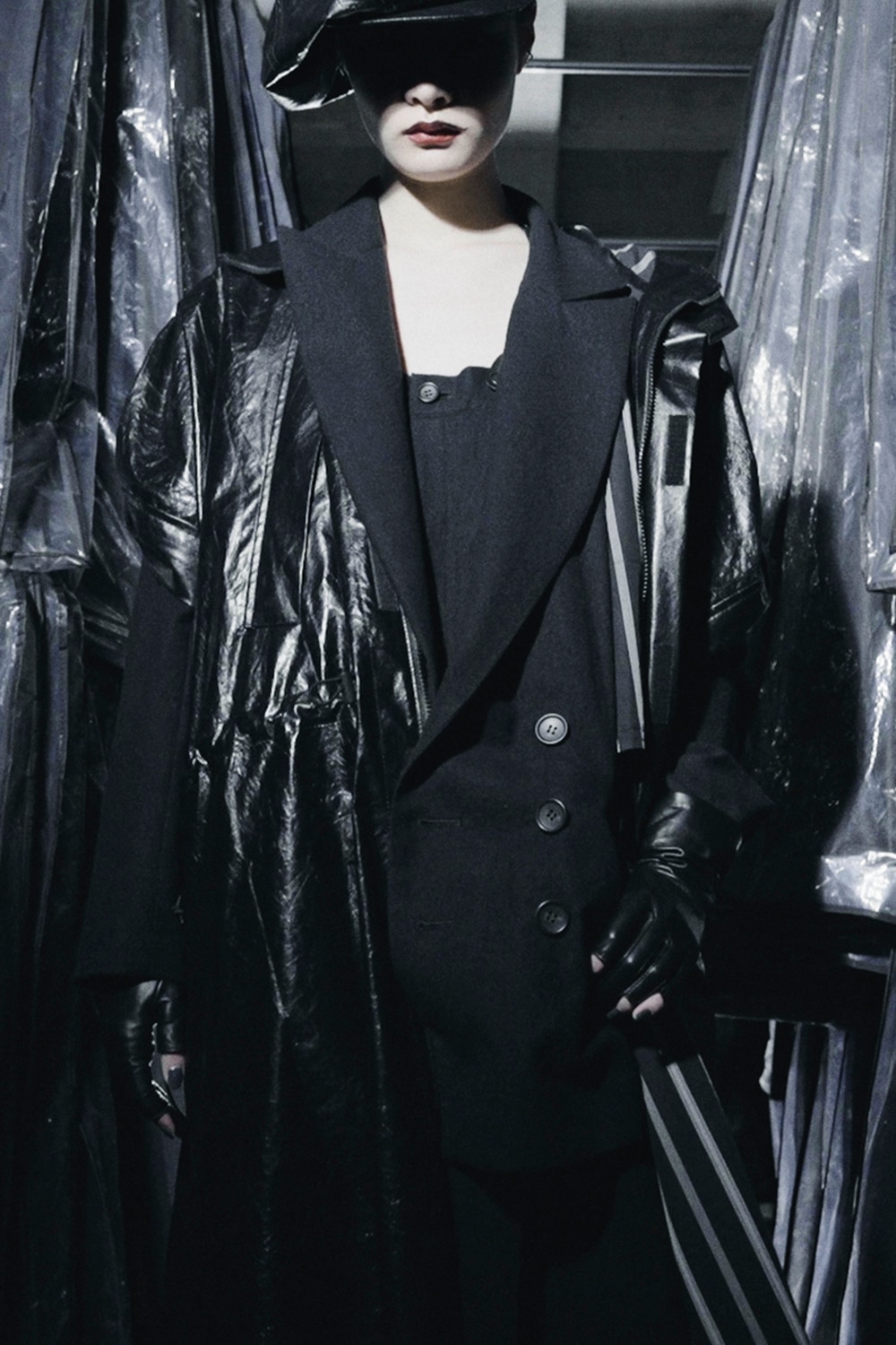 AUTUMN / WINTER 2021-22 | Yohji Yamamoto (ヨウジヤマモト) Official