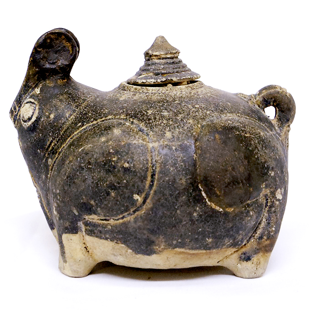 黒褐釉兎形壺｜特選画廊｜ヨコタ博物館