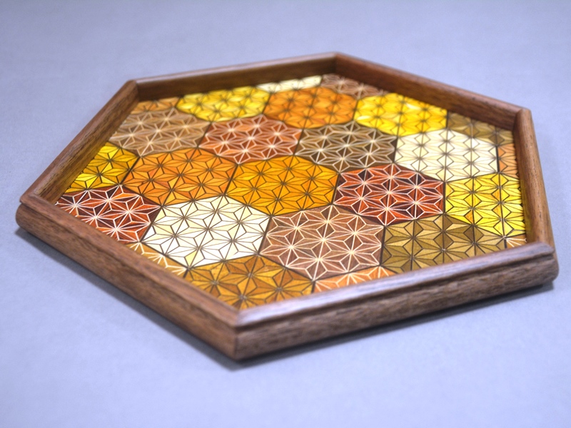 寄木六角盆 亀甲 商品詳細｜寄木細工・箱根細工｜いづみやがお届けする