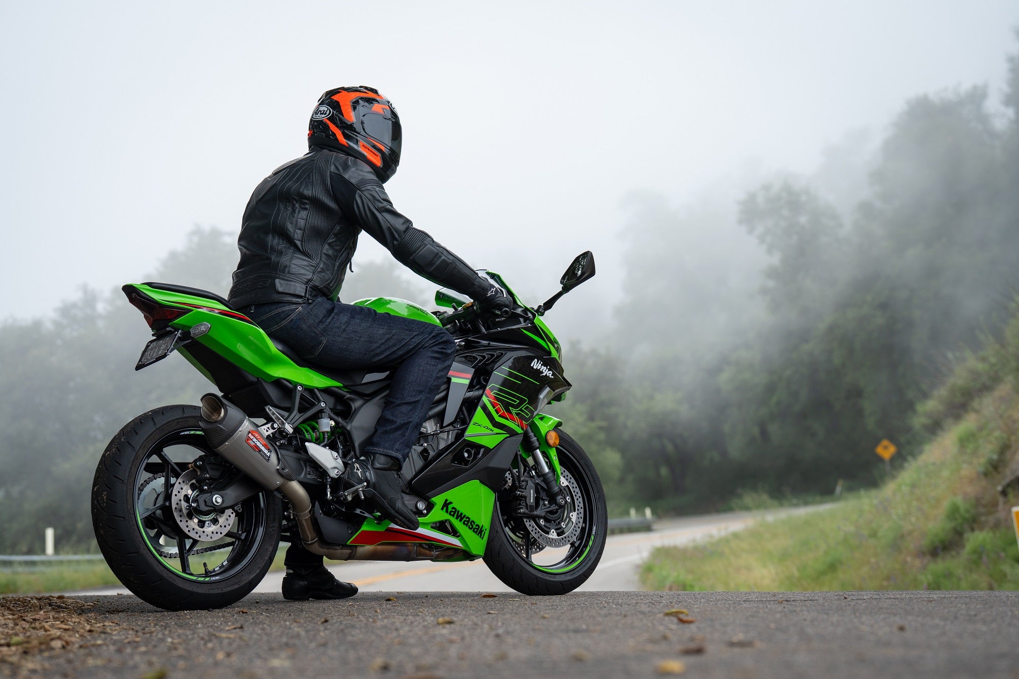 よしのり Amazon.com: JESBEN 49033-0009 4pcs Fuel Injectors 3 Holes