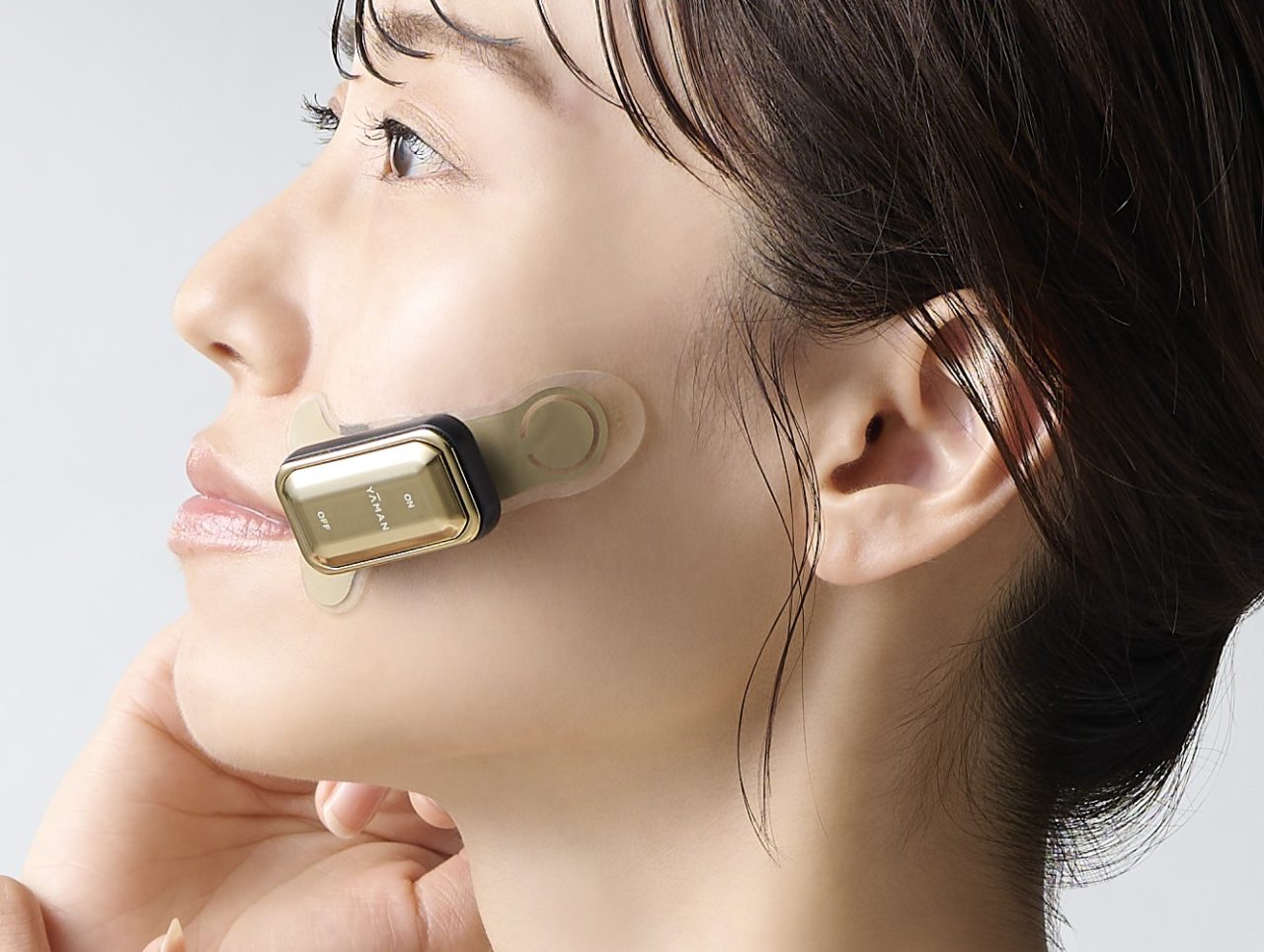 ウェアラブル美顔器 デザインリフトモア YAMAN 【最新】【美品