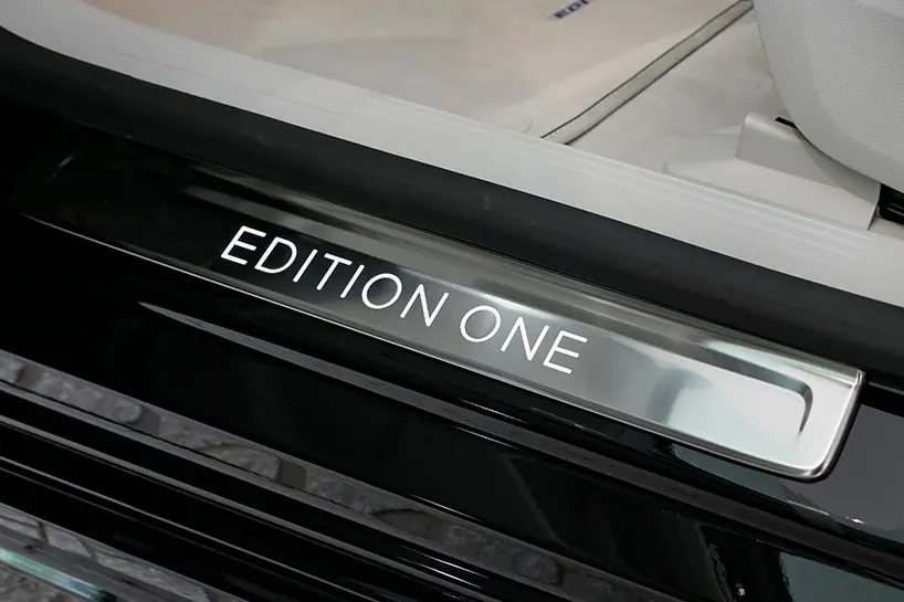 刺激から安らぎへ。メルセデス・ベンツ EQSで味わう至極の時間 | 株式