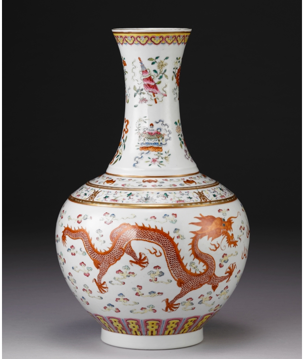清光緒粉彩龍鳳八吉祥紋賞瓶-宇珍國際藝術| Yu Jen Taipei重要中國瓷雜