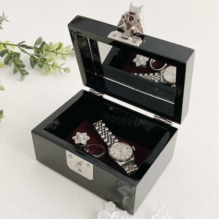 貴重 優雅 韓国 螺鈿細工】螺鈿の宝石箱 貴重 優雅 韓国 螺鈿細工】螺鈿の