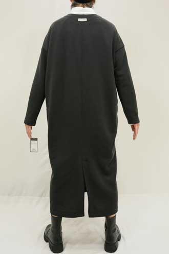 ポリ裏起毛ジャージー深Vネック3Dコクーンロング丈ワンピース 商品詳細