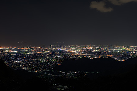 油彩静岡市両替町の雨の夜景 油彩静岡市両替町の雨の夜景