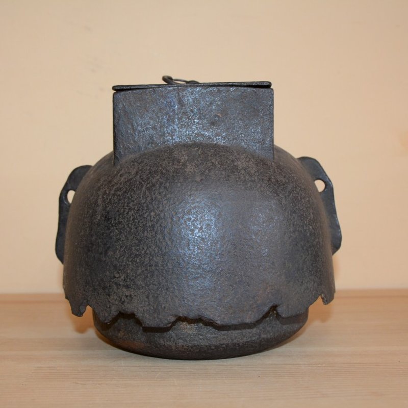 四方口尾誰釜 宗旦好写 風風炉釜 西村久兵衛造 極：十三代宮崎寒雉