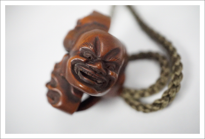 ヨロズアンティークモール / 印籠 松茂齋 鳥蒔絵 在銘 根付 彫刻