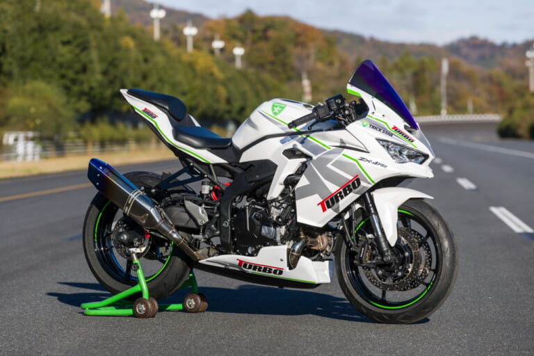 トリックスター「ZX-4R TURBO」最高速300km/hチャレンジ、シェイク