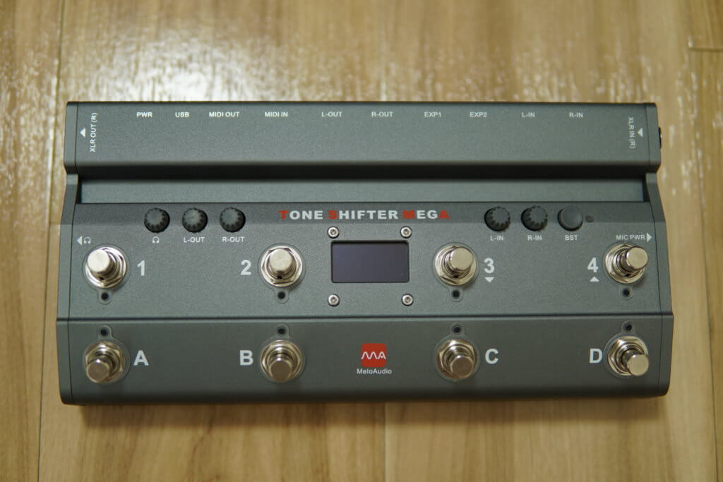 オーディオIFとMIDIフットコントローラが合わさったオールインワン機材