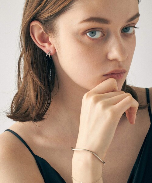 ete（エテ） ピアス ビジュー ダブルライン ピアス レディース