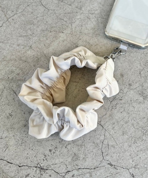 Me%（ミィパーセント） 「ストラップシート付き」ナイロンシュシュ