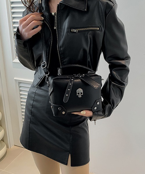 c.u.l ショルダーバッグ バッグ ボックス型 クロスデザイン 2way