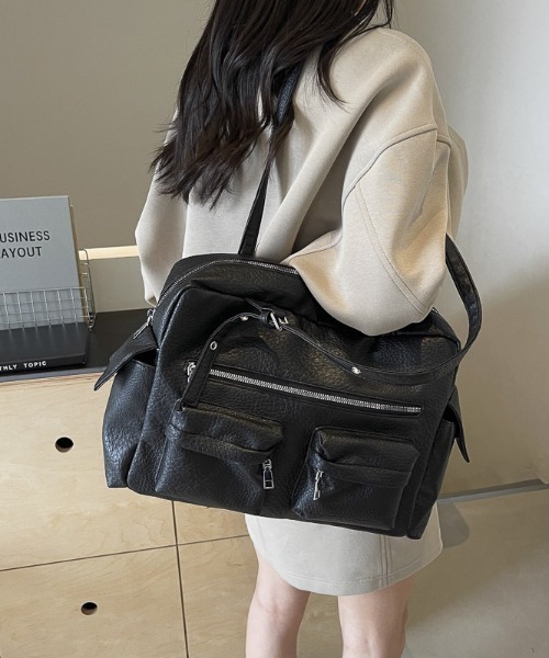 lilful ショルダーバッグ バッグ 「A4収納可能！」マルチポケット