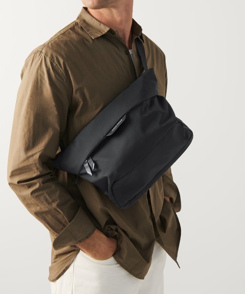COLE HAAN（コールハーン） ウエストポーチ セントラル スリングバッグ