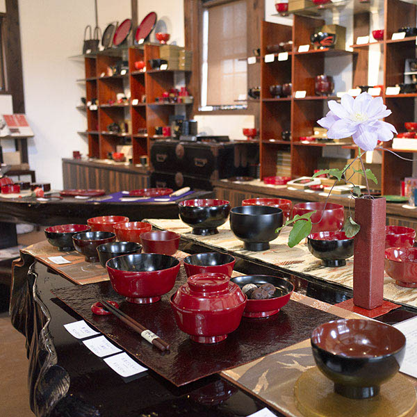 佐藤善六漆器店 ｜ 秋田県湯沢市にて伝統的工芸品 川連漆器を製造販売