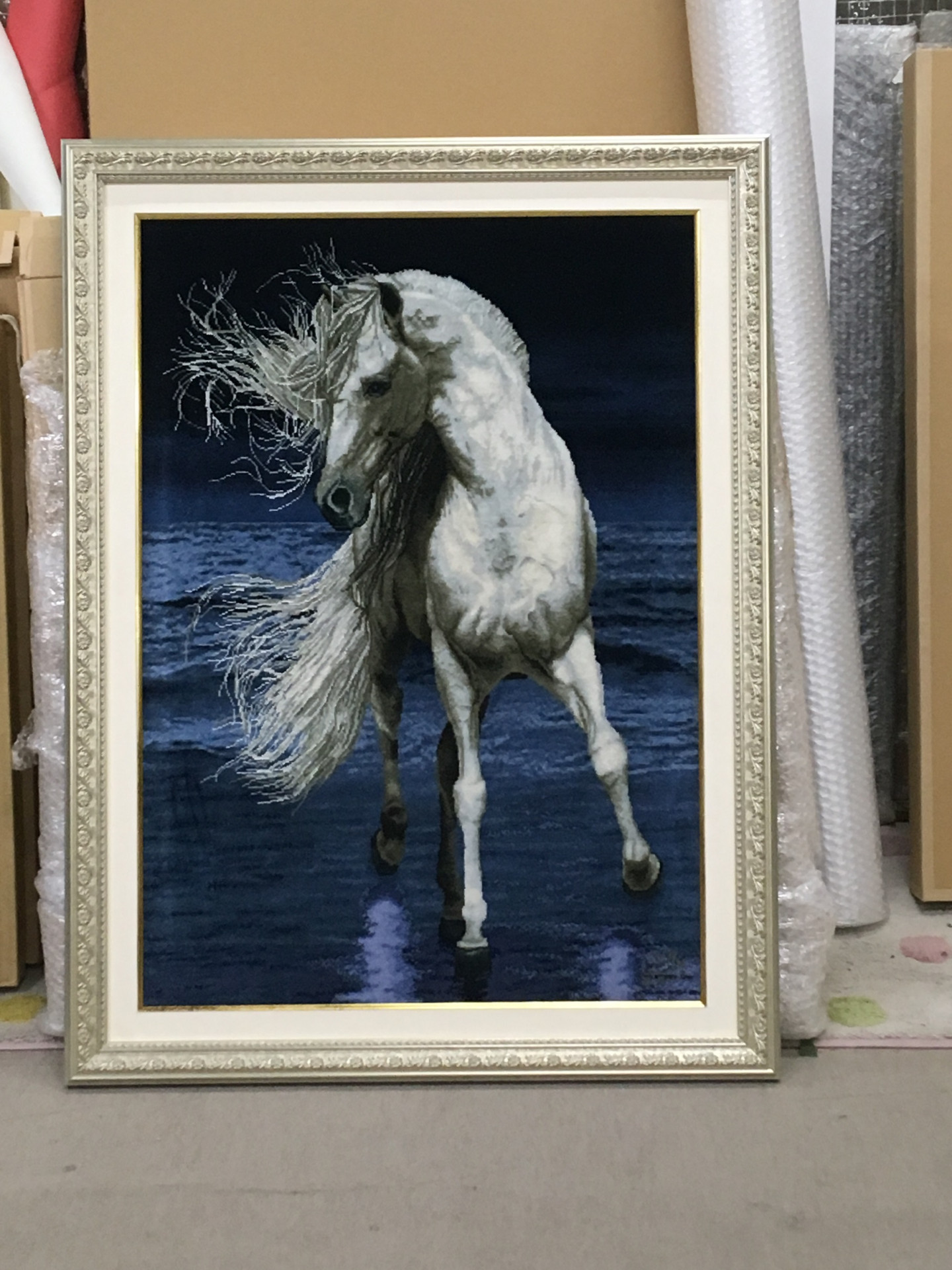 額入りペルシャ絨毯馬絨毯は卓上サイズ