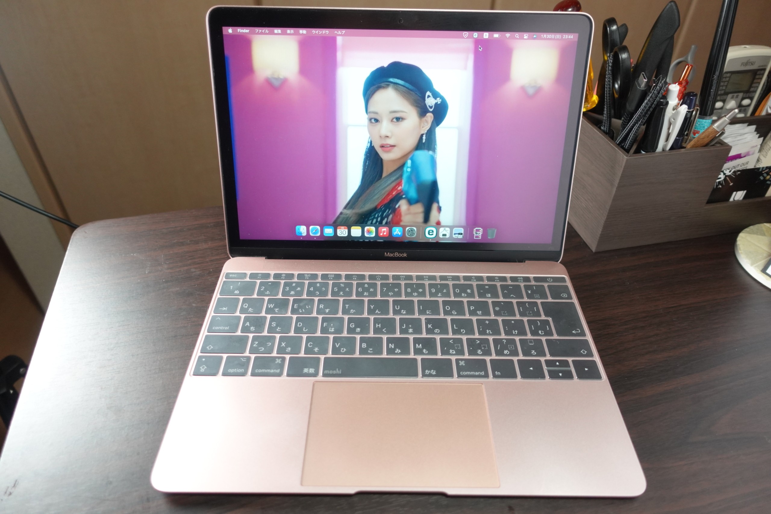 MacBook Air M1 ほぼ新品同様充電回数3回 ほぼ新品】MacBook Pro 14インチ