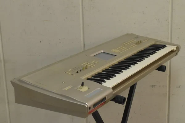 KORG TRITON STUDIO 88 V2 +純正ダンパーペダル付 KORG TRITON STUDIO