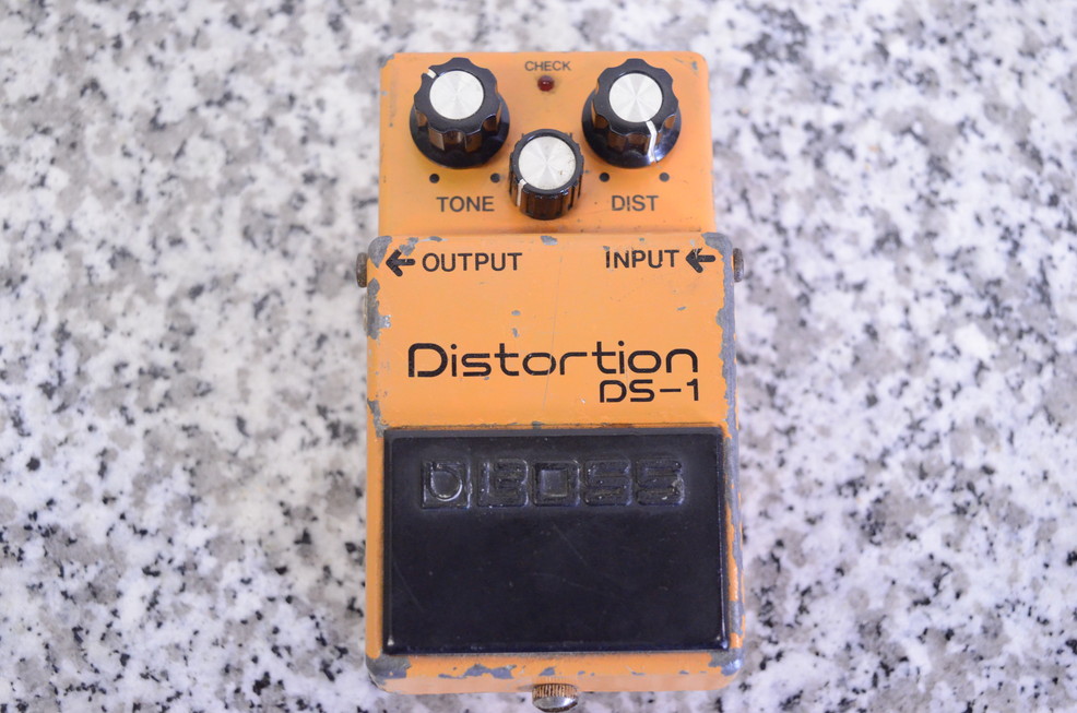 1980年代当時物！日本製！“BOSS DS-1”ディストーション！BOSSの歪系