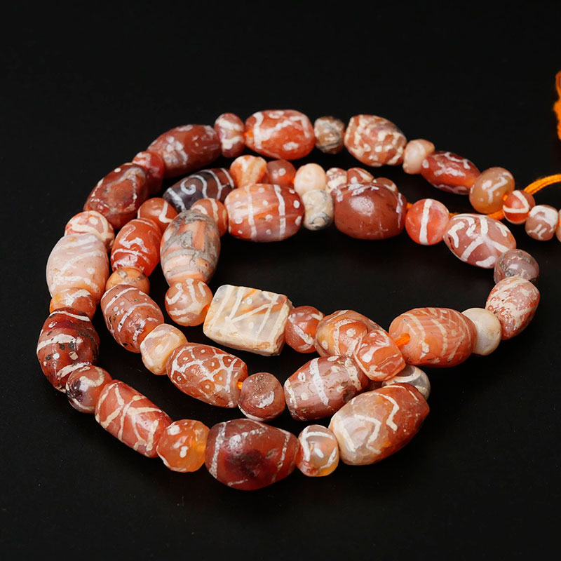 ☆1000年以上前 インダス地域出土 全面ブラッドスポット入り