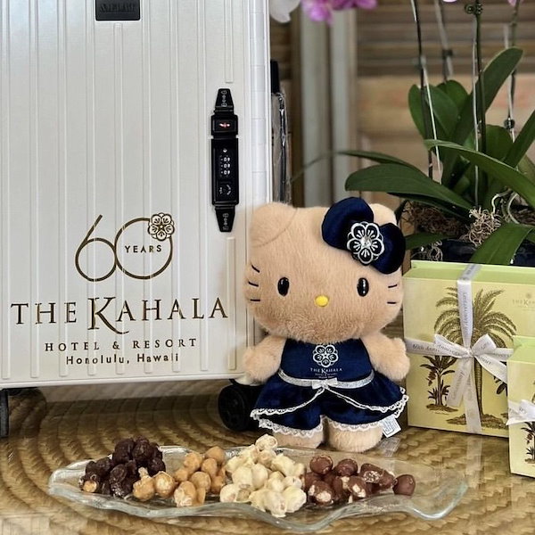 ハワイ限定 カハラホテル創業60周年記念 キティ キーホルダー 2種
