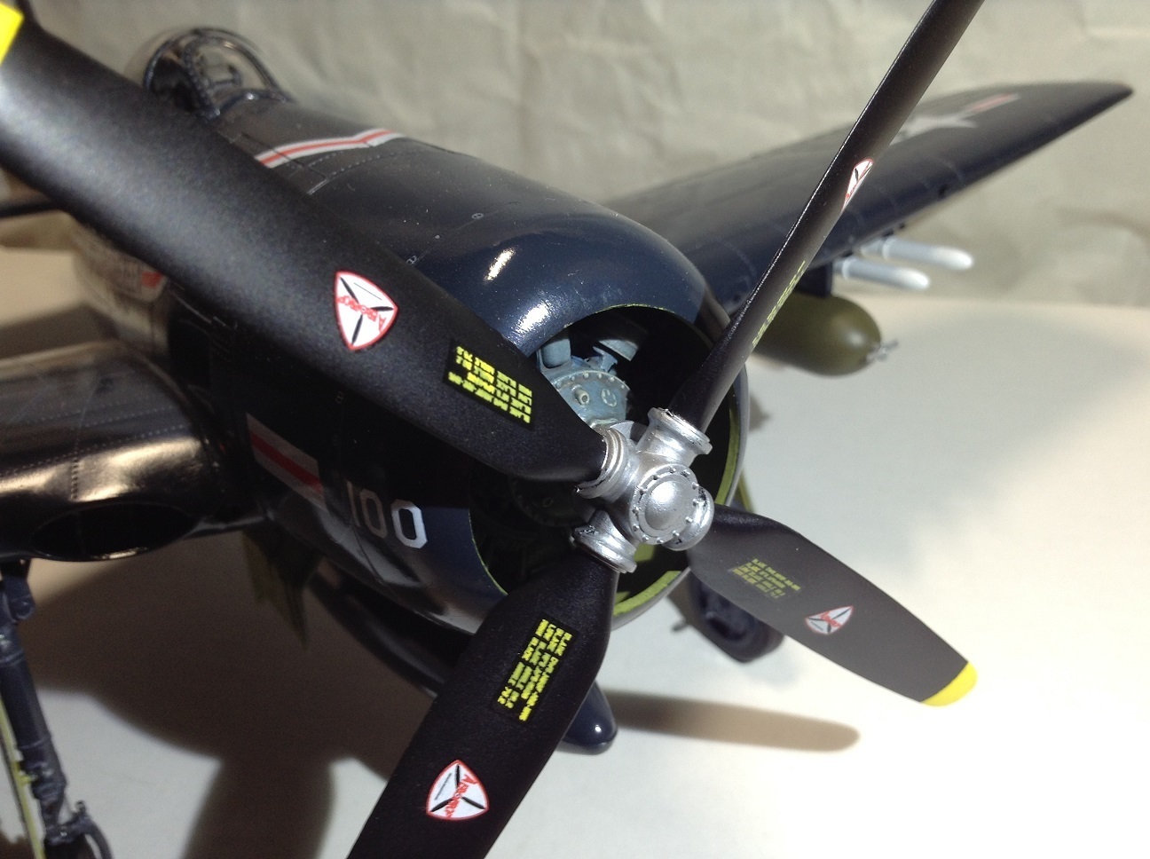 モノクロームプラモデル 1/32 グラマンF8F-1 ベアキャット