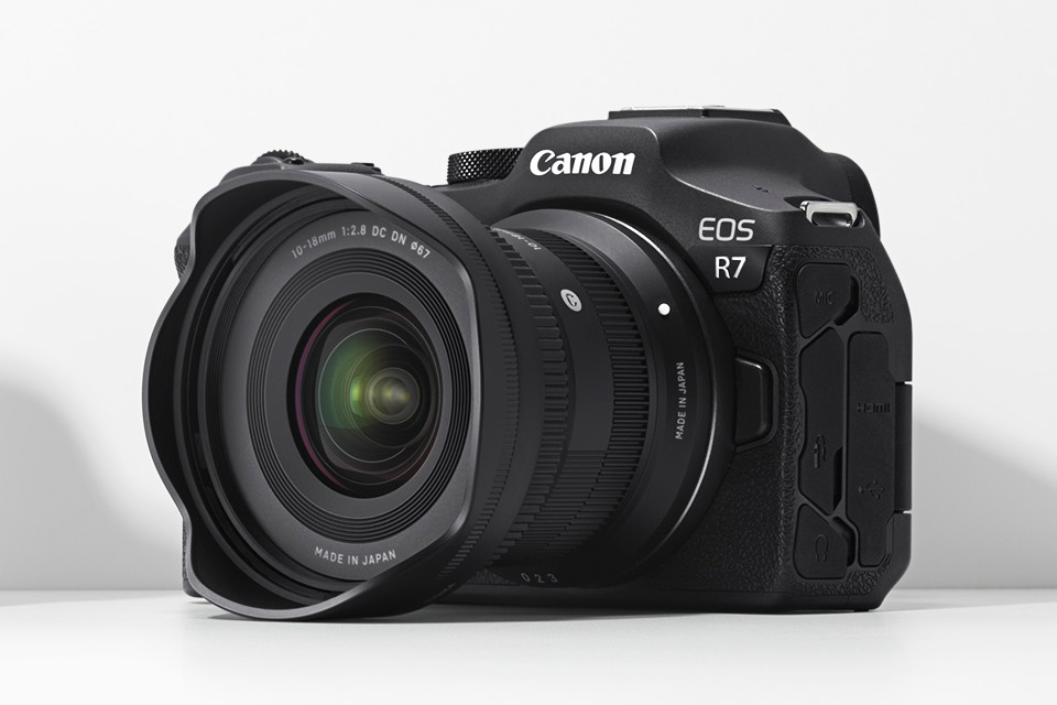 小さなF2.8通しの標準ズームレンズ「SIGMA 18-50mm F2.8 DC DN