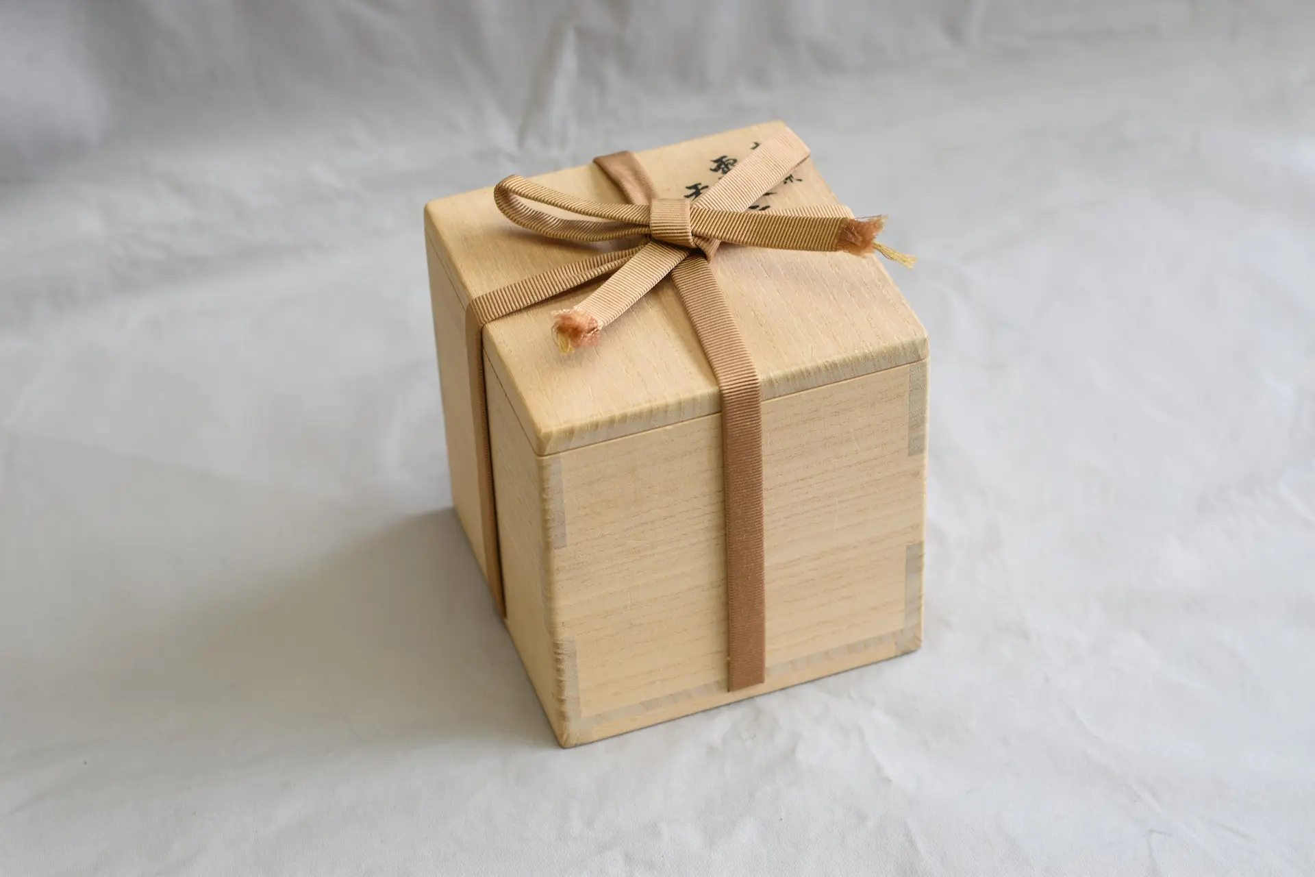 人間国宝 奥山峰石 作 純銀 雲水文香炉 茶道具 共箱 刻印あり 奥山峰石