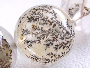 デンドリッククォーツ、樹木の枝のようなインクルージョンが特徴｜銀座