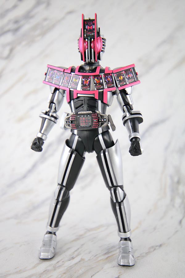中古品』真骨頂仮面ライダーディケイドコンプリートフォーム 中古品